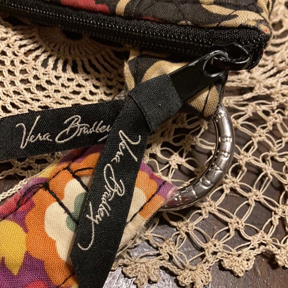 Vera Bradley quilted crossbody purse - Picture 3 of 9